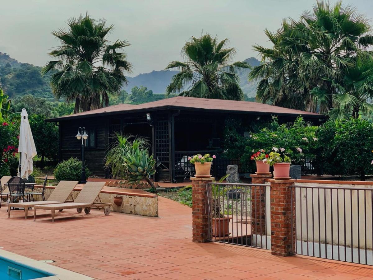 Il Giardino Delle Zagare Villa Calatabiano Luaran gambar