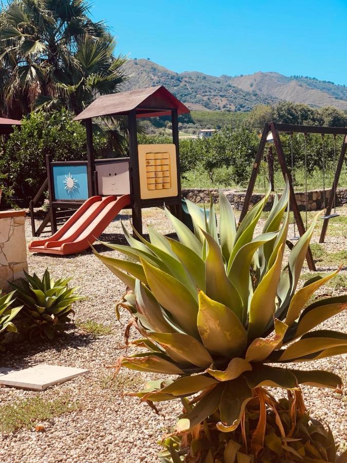 Il Giardino Delle Zagare Villa Calatabiano Luaran gambar